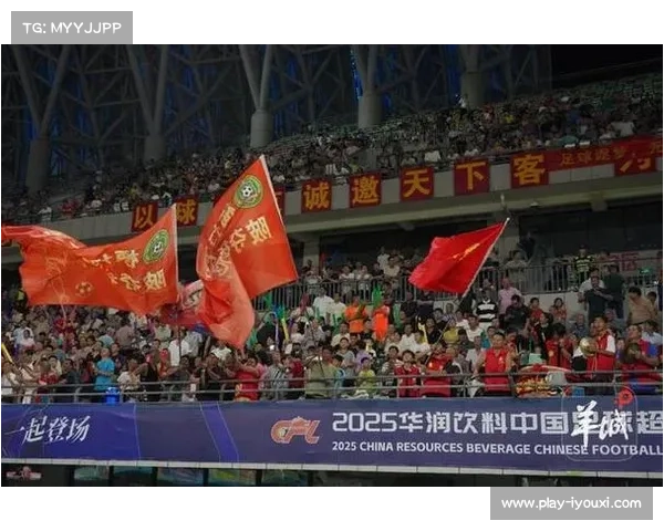 五华县超决赛横陂队员激动相拥庆祝打破亚军魔咒泪洒赛场 五华县超决赛横陂队员激动相拥庆祝打破亚军魔咒泪洒赛场